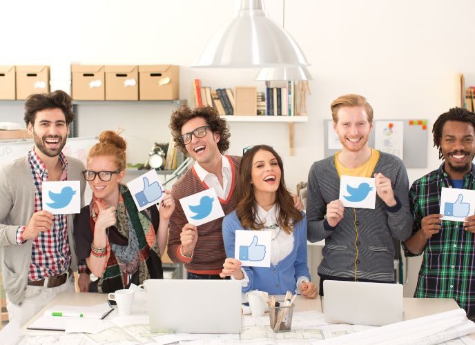 دليلك الشامل لإدارة صفحات السوشيال ميديا في الكويت