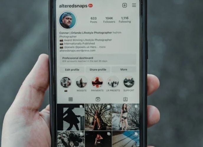 إدارة صفحات التواصل الاجتماعي: مفتاح النجاح الرقمي في الكويت