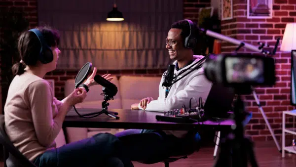 التسويق عبر الانفلونسر : كيف تروج منتجاتك أو خدمتك عبر المشاهير؟